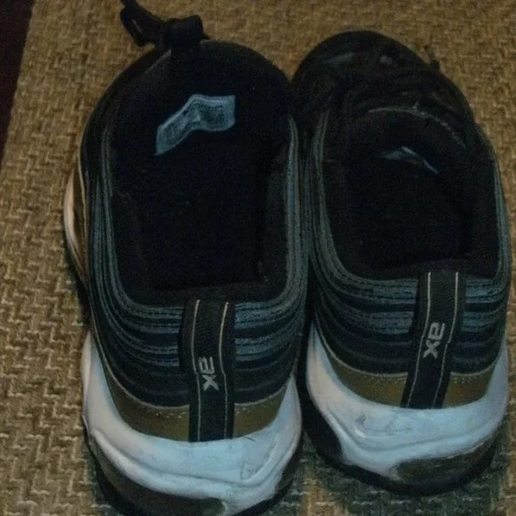 Nike Air Max 97 GS Black Metallic Gold White Sneakers (921522-014) Youth sz 4.5 - Picture 3 of 3